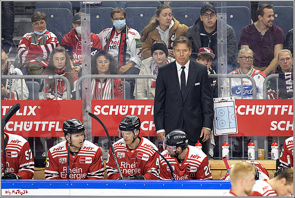 PENNY DEL;  Kölner Haie - Fischtown Pinguins; Köln, 04.10.2022